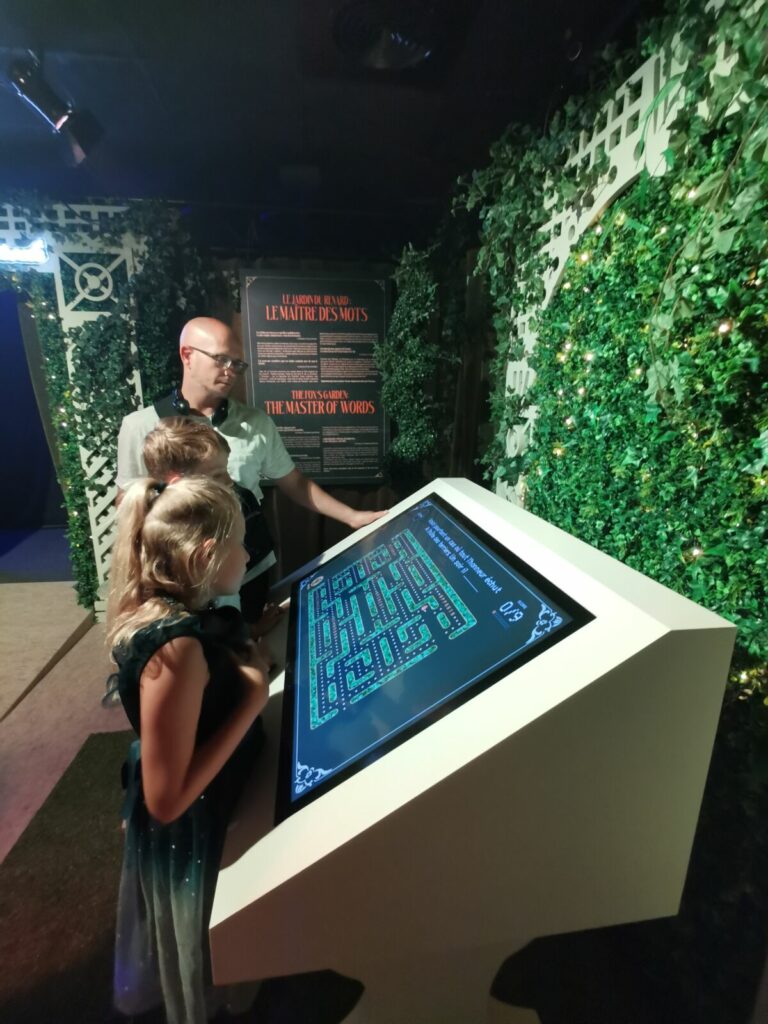 cité immersive des fables paris