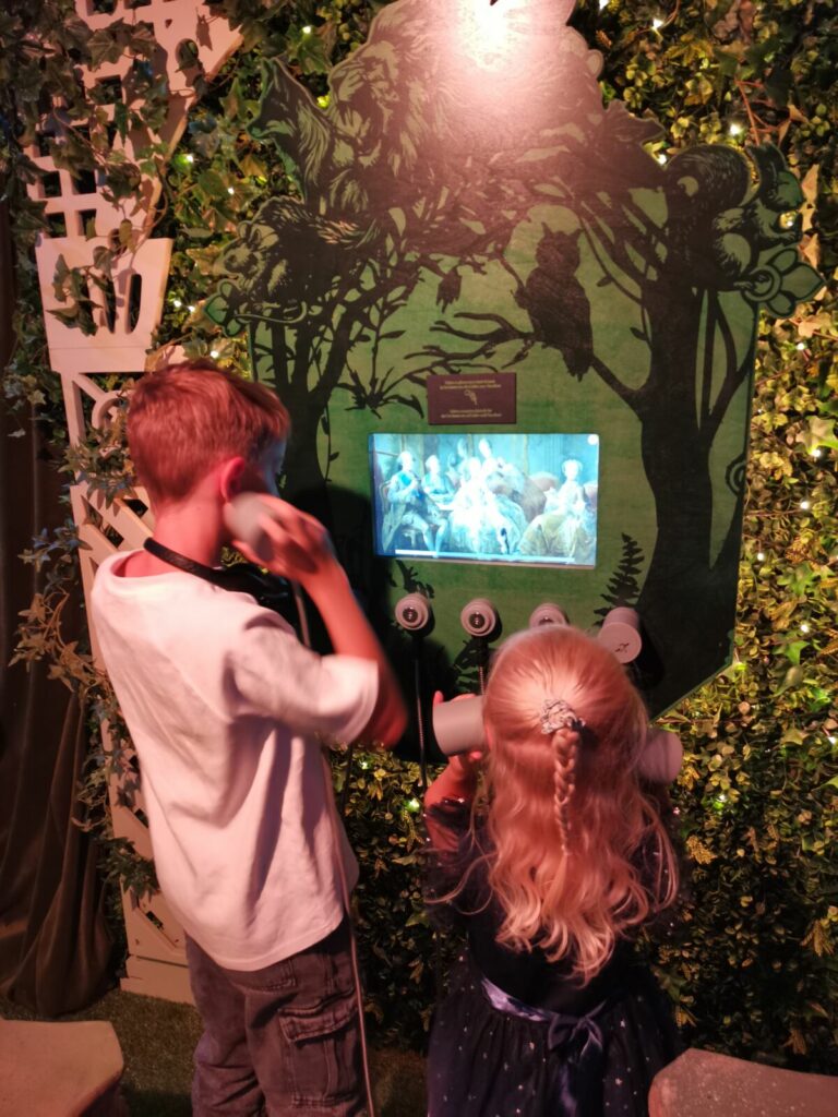 cité immersive des fables paris