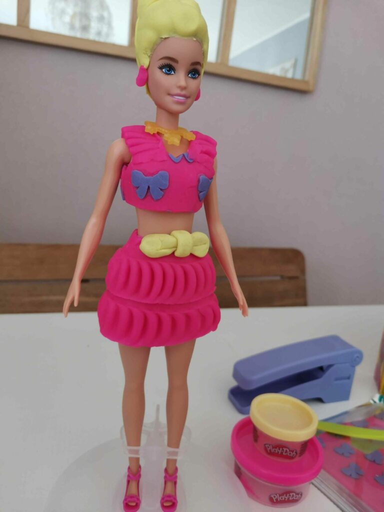 play-doh barbie pâte à modeler