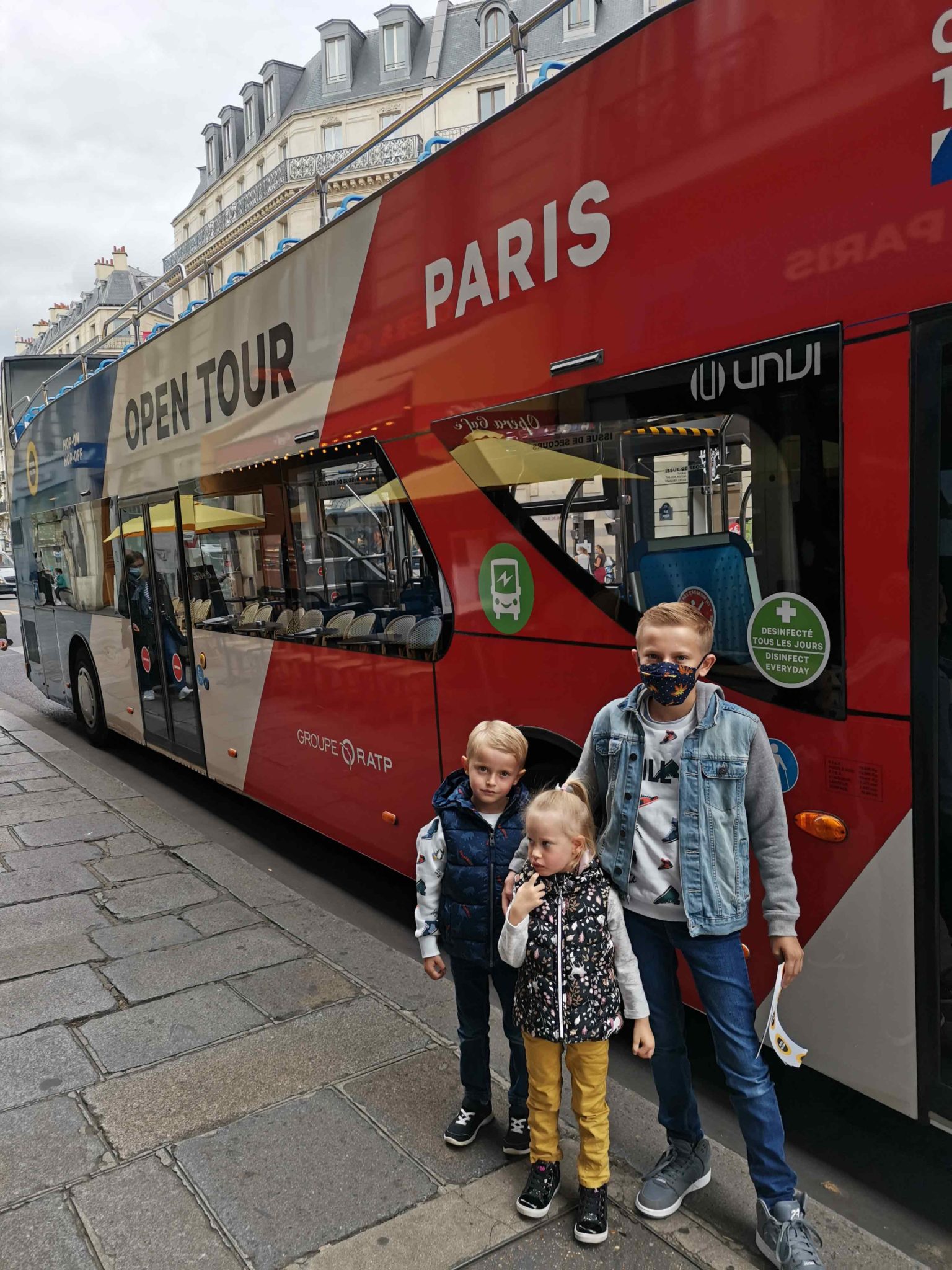 open tour paris visite spécial kids en bus