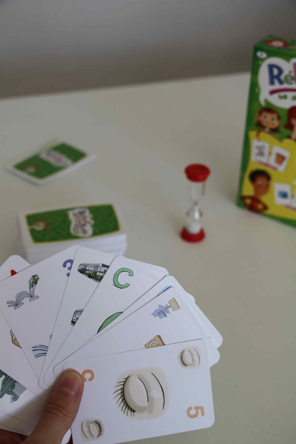  Rébustory : jeu des rébus de Piatnik ⋆ Maman jusqu'au bout des ongles Illustration 